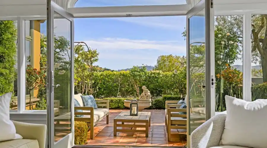 25 Turtle Rock Ct, Belvedere Tiburon, California 94920, United States, 6 Bedrooms Bedrooms, ,4.5 BathroomsBathrooms,Residential,For Sale,25 Turtle Rock Ct,1073996