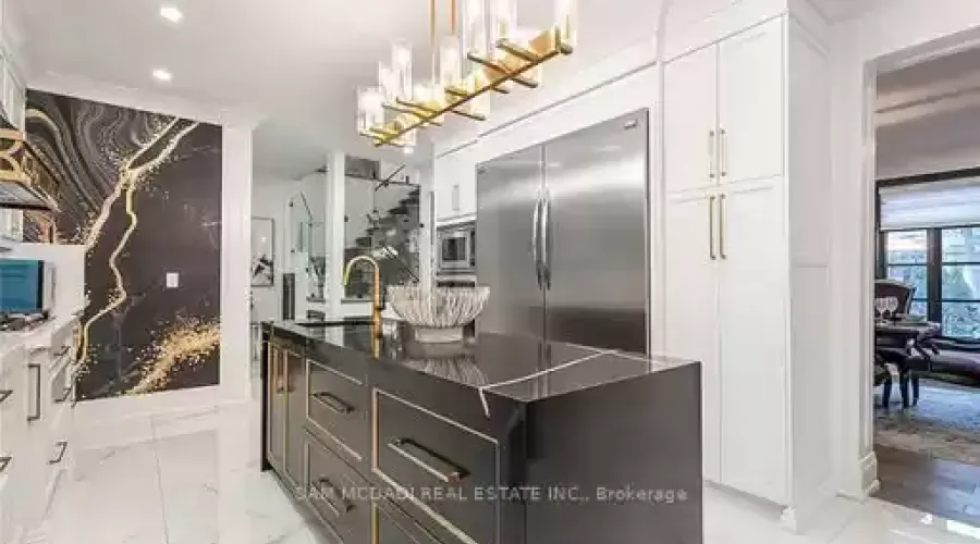 1540 Mississauga Rd, Mississauga, Ontario, L5H 2K1, Canada, 5 Bedrooms Bedrooms, ,6 BathroomsBathrooms,Residential,For Sale,1540 Mississauga Rd,1401519