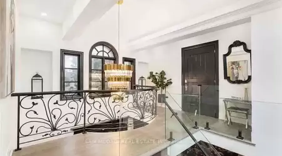 1540 Mississauga Rd, Mississauga, Ontario, L5H 2K1, Canada, 5 Bedrooms Bedrooms, ,6 BathroomsBathrooms,Residential,For Sale,1540 Mississauga Rd,1401519