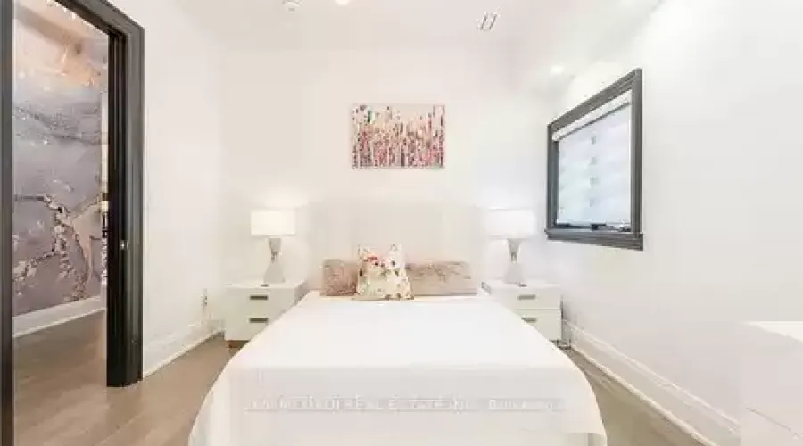 1540 Mississauga Rd, Mississauga, Ontario, L5H 2K1, Canada, 5 Bedrooms Bedrooms, ,6 BathroomsBathrooms,Residential,For Sale,1540 Mississauga Rd,1401519