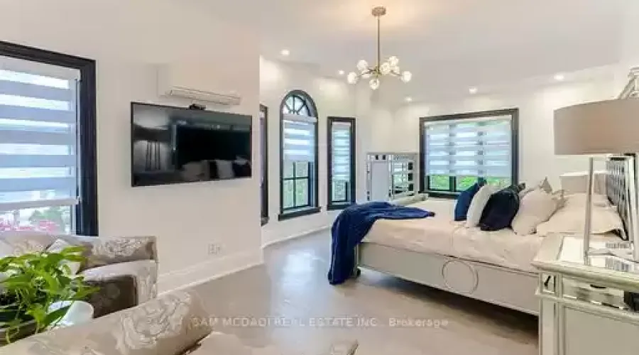 1540 Mississauga Rd, Mississauga, Ontario, L5H 2K1, Canada, 5 Bedrooms Bedrooms, ,6 BathroomsBathrooms,Residential,For Sale,1540 Mississauga Rd,1401519