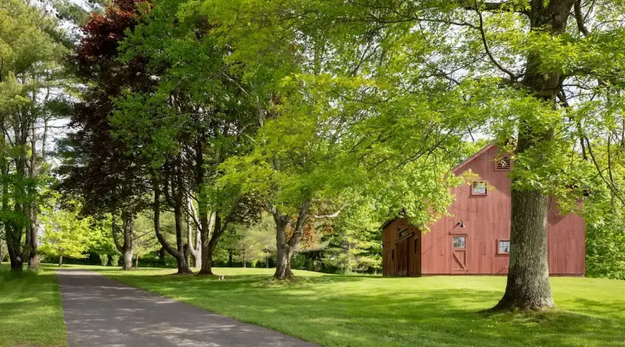 11-17 Valley Road, Lakeville, Connecticut, 06068, United States, 5 Bedrooms Bedrooms, 12 Rooms Rooms,7 BathroomsBathrooms,Residential,For Sale,Valley,1546607