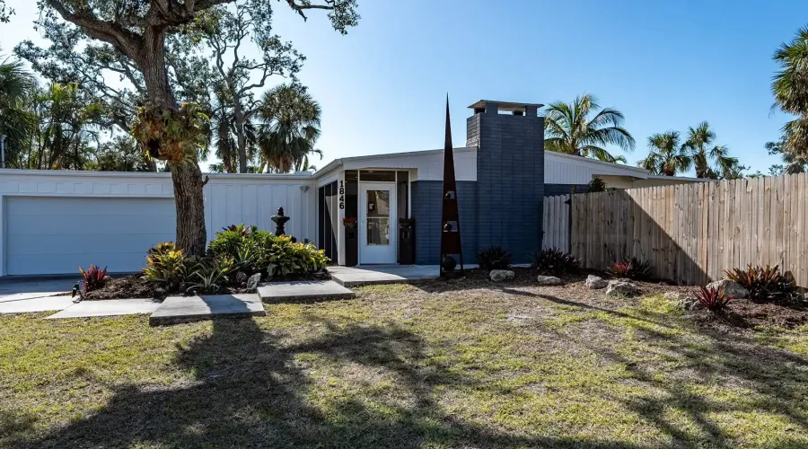 1846 Sandalwood Drive, Sarasota, Florida, 34231, United States, 3 Bedrooms Bedrooms, 6 Rooms Rooms,2 BathroomsBathrooms,Residential,For Sale,Sandalwood,1705961