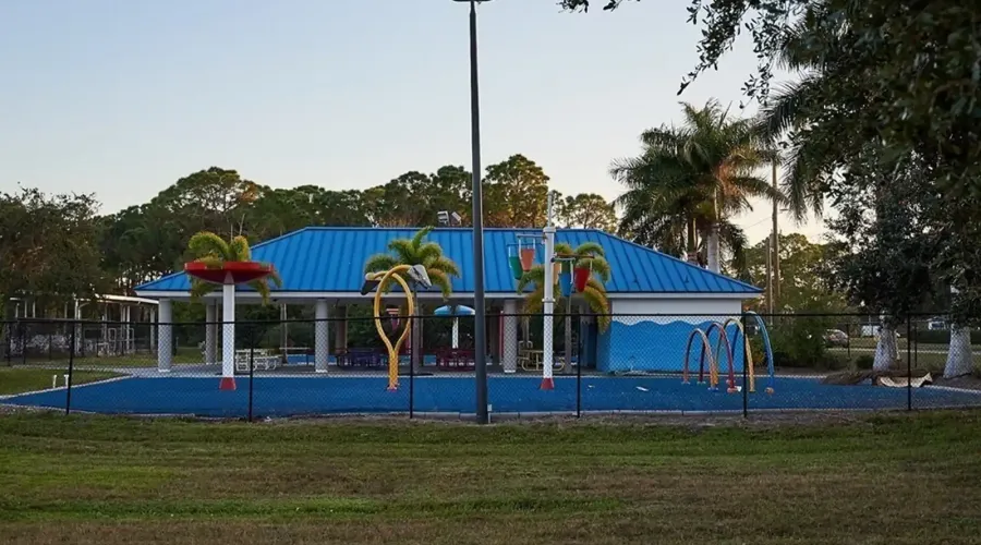1846 Sandalwood Drive, Sarasota, Florida, 34231, United States, 3 Bedrooms Bedrooms, 6 Rooms Rooms,2 BathroomsBathrooms,Residential,For Sale,Sandalwood,1705961