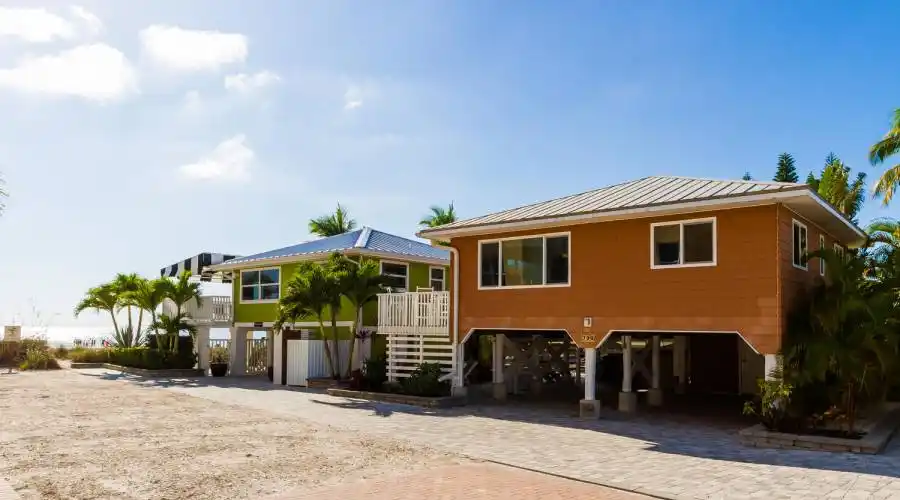 724 Estero Blvd,Fort Myers Beach,Florida 33931,United States,2 Bedrooms Bedrooms,5 Rooms Rooms,1 BathroomBathrooms,Waterfront,Estero,168575