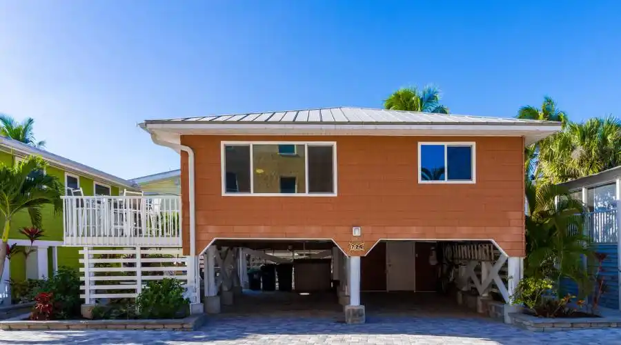 724 Estero Blvd,Fort Myers Beach,Florida 33931,United States,2 Bedrooms Bedrooms,5 Rooms Rooms,1 BathroomBathrooms,Waterfront,Estero,168575