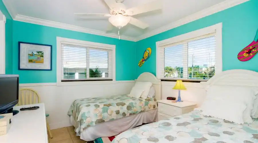 724 Estero Blvd,Fort Myers Beach,Florida 33931,United States,2 Bedrooms Bedrooms,5 Rooms Rooms,1 BathroomBathrooms,Waterfront,Estero,168575