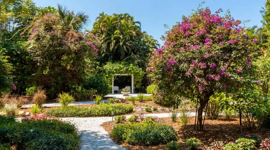 1370 Gasparilla Drive,Fort Myers,Florida 33901,United States,4 Bedrooms Bedrooms,11 Rooms Rooms,4 BathroomsBathrooms,Residential,Gasparilla ,168579