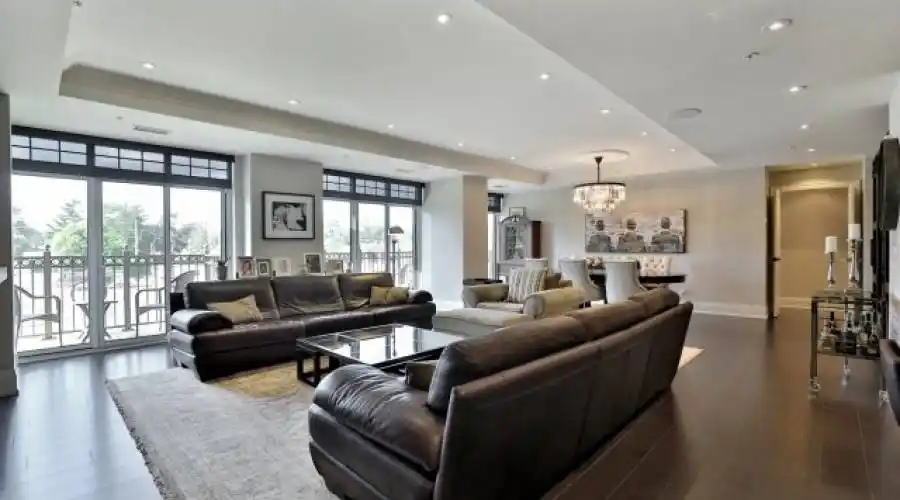 205 Lakeshore Rd West #308,Oakville,L6K 0H8,Canada,3 Bedrooms Bedrooms,5 Rooms Rooms,2 BathroomsBathrooms,Condo,Lakeshore Rd West #308,170974