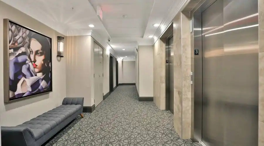 205 Lakeshore Rd West #308,Oakville,L6K 0H8,Canada,3 Bedrooms Bedrooms,5 Rooms Rooms,2 BathroomsBathrooms,Condo,Lakeshore Rd West #308,170974