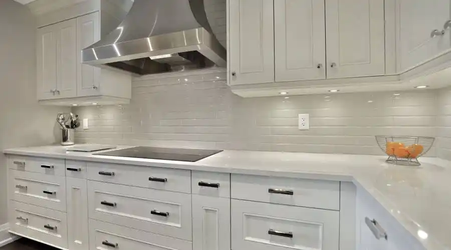 205 Lakeshore Rd West #308,Oakville,L6K 0H8,Canada,3 Bedrooms Bedrooms,5 Rooms Rooms,2 BathroomsBathrooms,Condo,Lakeshore Rd West #308,170974