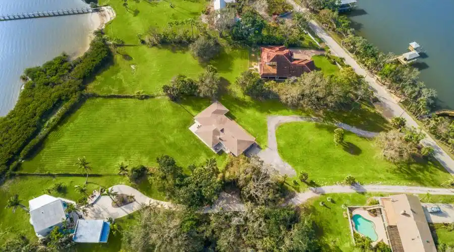 9100 S Tropical Trail,Merritt Island,Florida 32952,United States,4 Bedrooms Bedrooms,10 Rooms Rooms,2 BathroomsBathrooms,Residential,S Tropical Trail,173632