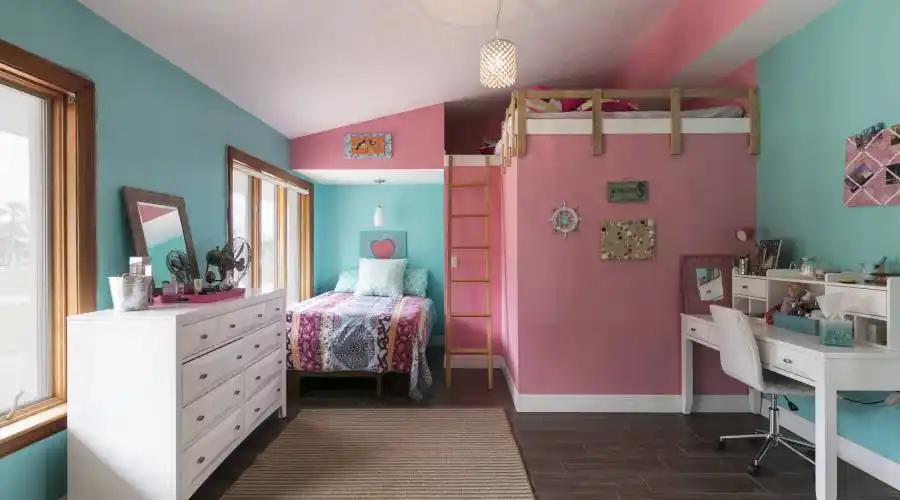 9100 S Tropical Trail,Merritt Island,Florida 32952,United States,4 Bedrooms Bedrooms,10 Rooms Rooms,2 BathroomsBathrooms,Residential,S Tropical Trail,173632