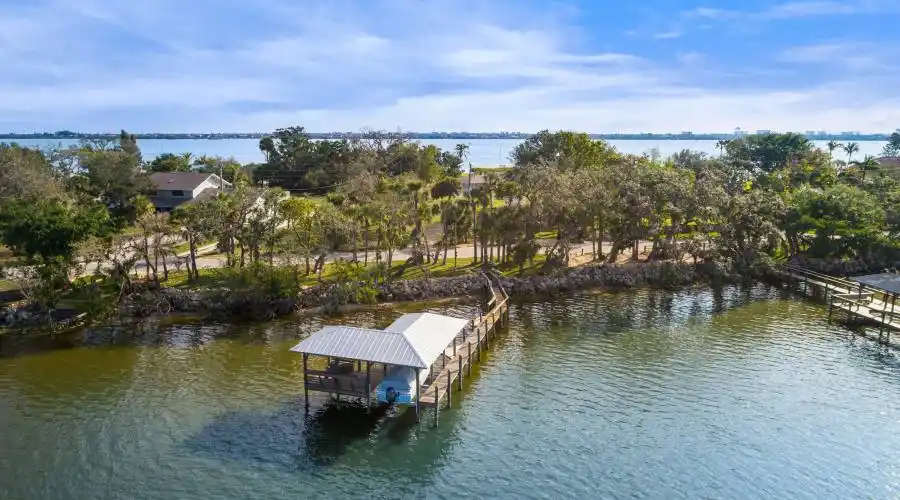 9100 S Tropical Trail,Merritt Island,Florida 32952,United States,4 Bedrooms Bedrooms,10 Rooms Rooms,2 BathroomsBathrooms,Residential,S Tropical Trail,173632