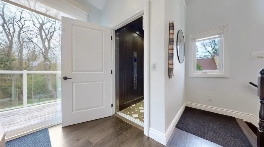 6 Macleod Estate Crt, Richmond Hill, Ontario, Canada, 2 Bedrooms Bedrooms, 5 Rooms Rooms,3 BathroomsBathrooms,Residential,For Sale,Macleod Estate,1824046