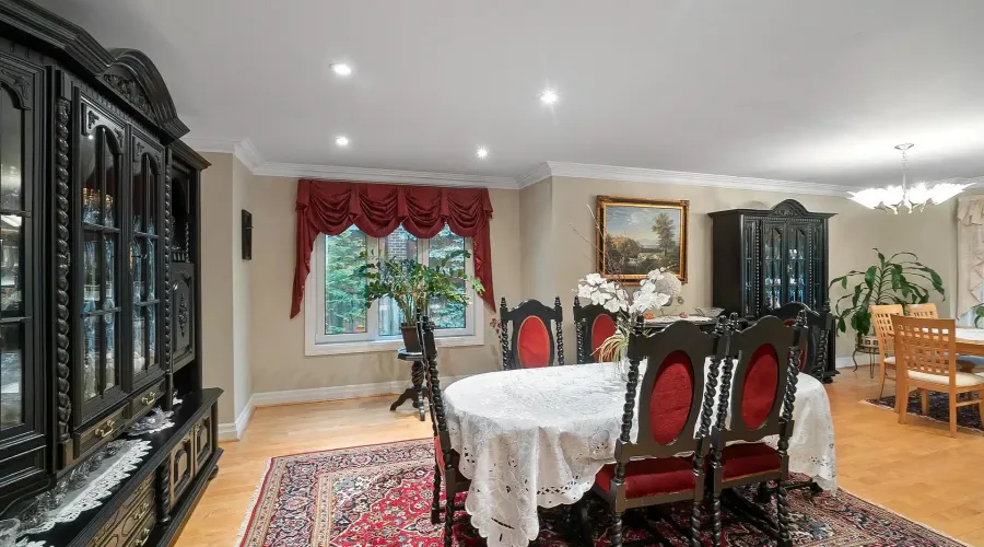 978 Tennyson Avenue, Mississauga, Ontario, L5H 2Z1, Canada, 4 Bedrooms Bedrooms, ,6 BathroomsBathrooms,Residential,For Sale,Tennyson Avenue,1880361