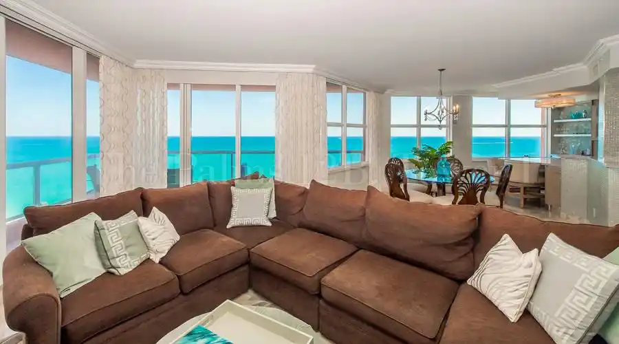 2100 N Ocean Blvd,Fort Lauderdale,Florida 33305,United States,3 Bedrooms Bedrooms,2 BathroomsBathrooms,Residential,184006