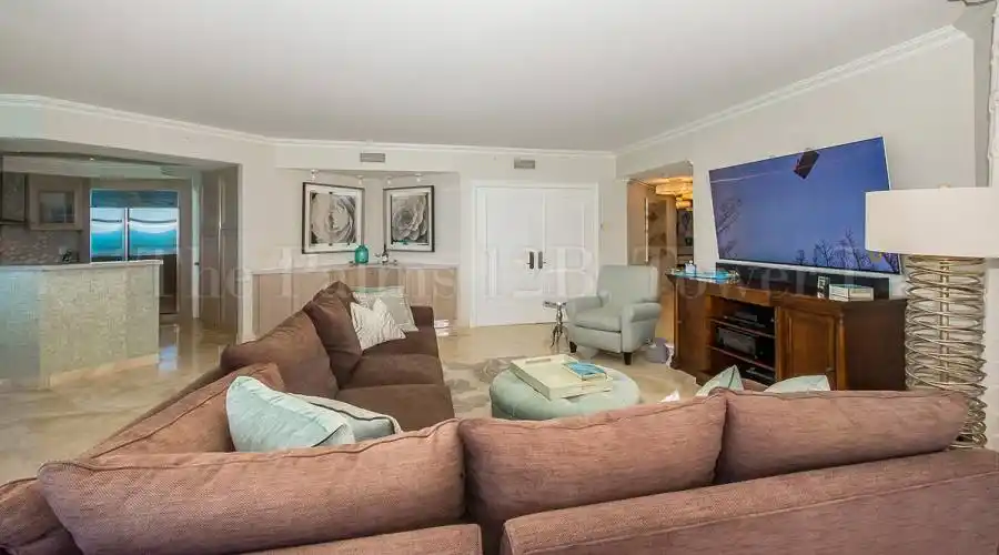 2100 N Ocean Blvd,Fort Lauderdale,Florida 33305,United States,3 Bedrooms Bedrooms,2 BathroomsBathrooms,Residential,184006