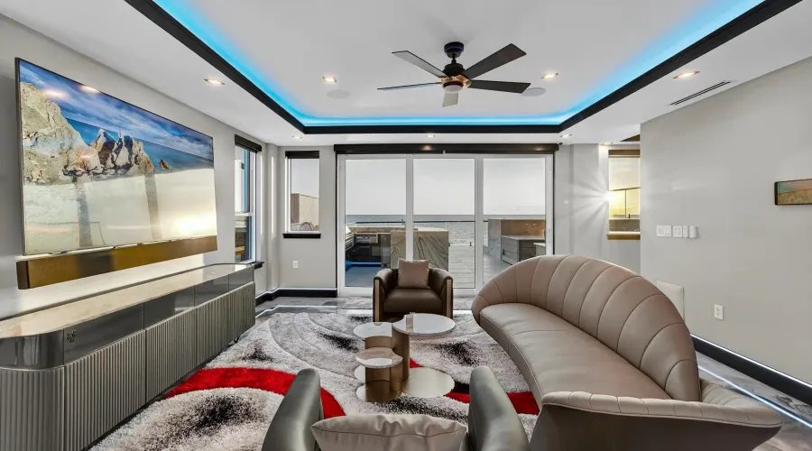 9600 W GULF BOULEVARD, TREASURE ISLAND, Florida, 33706, United States, 5 Bedrooms Bedrooms, 12 Rooms Rooms,5 BathroomsBathrooms,Residential,For Sale,The House of Lights,W GULF BOULEVARD,4,1893281