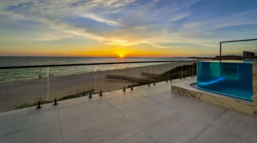 9600 W GULF BOULEVARD, TREASURE ISLAND, Florida, 33706, United States, 5 Bedrooms Bedrooms, 12 Rooms Rooms,5 BathroomsBathrooms,Residential,For Sale,The House of Lights,W GULF BOULEVARD,4,1893281