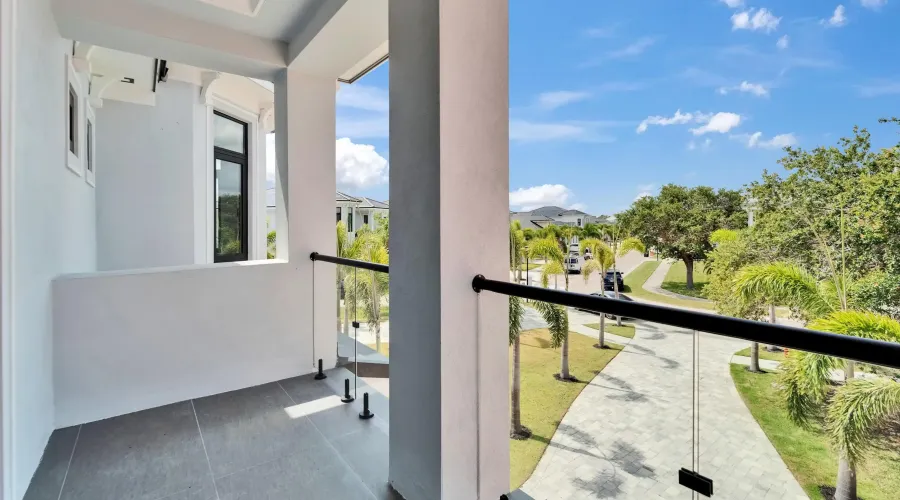 6520 SIMONE SHORES CIR, Apollo Beach, Florida, 33572, United States, 5 Bedrooms Bedrooms, 8 Rooms Rooms,3 BathroomsBathrooms,Residential,For Sale,SIMONE SHORES CIR,2,1898248