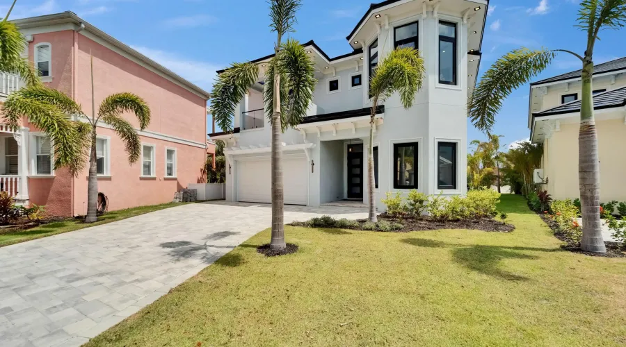 6520 SIMONE SHORES CIR, Apollo Beach, Florida, 33572, United States, 5 Bedrooms Bedrooms, 8 Rooms Rooms,3 BathroomsBathrooms,Residential,For Sale,SIMONE SHORES CIR,2,1898248