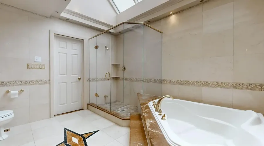 788 Woodland Acres Cres, Vaughan, Ontario, Canada, 4 Bedrooms Bedrooms, 14 Rooms Rooms,5 BathroomsBathrooms,Residential,Residential,Woodland Acres,1902959