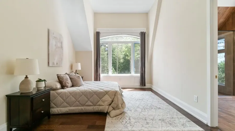 15 Glenview Heights Lane, King, Ontario, L3Y 4V9, Canada, 5 Bedrooms Bedrooms, ,7 BathroomsBathrooms,Residential,For Sale,15 Glenview Heights Lane,1904166