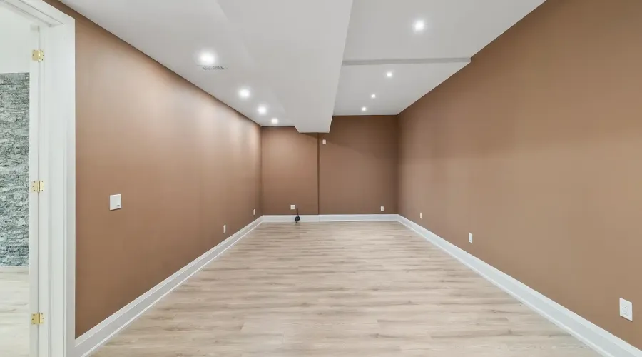 15 Glenview Heights Lane, King, Ontario, L3Y 4V9, Canada, 5 Bedrooms Bedrooms, ,7 BathroomsBathrooms,Residential,For Sale,15 Glenview Heights Lane,1904166