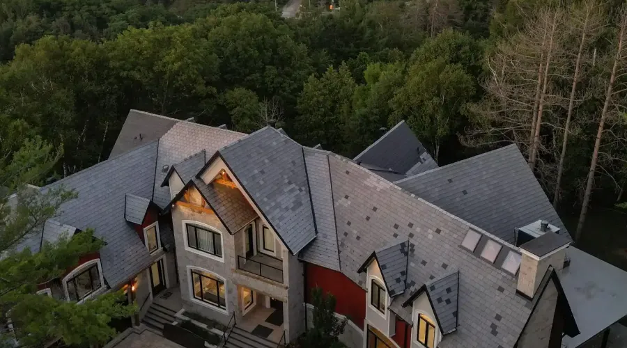 15 Glenview Heights Lane, King, Ontario, L3Y 4V9, Canada, 5 Bedrooms Bedrooms, ,7 BathroomsBathrooms,Residential,For Sale,15 Glenview Heights Lane,1904166