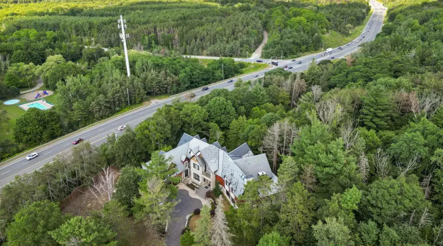 15 Glenview Heights Lane, King, Ontario, L3Y 4V9, Canada, 5 Bedrooms Bedrooms, ,7 BathroomsBathrooms,Residential,For Sale,15 Glenview Heights Lane,1904166