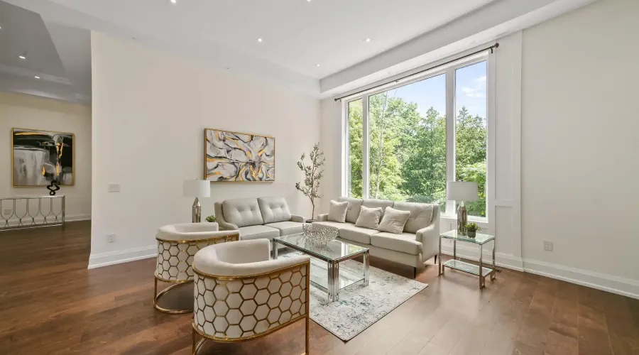 15 Glenview Heights Lane, King, Ontario, L3Y 4V9, Canada, 5 Bedrooms Bedrooms, ,7 BathroomsBathrooms,Residential,For Sale,15 Glenview Heights Lane,1904166