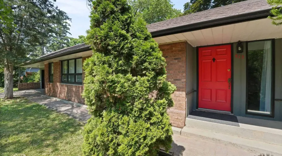 415 Country Club Crescent 415 Country Club Crescent, Mississauga, Ontario, L5J 2P9, Canada, 3 Bedrooms Bedrooms, ,2 BathroomsBathrooms,Residential,For Sale,415 Country Club Crescent,1908176