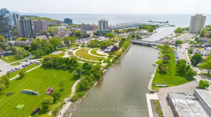 415 Country Club Crescent 415 Country Club Crescent, Mississauga, Ontario, L5J 2P9, Canada, 3 Bedrooms Bedrooms, ,2 BathroomsBathrooms,Residential,For Sale,415 Country Club Crescent,1908176