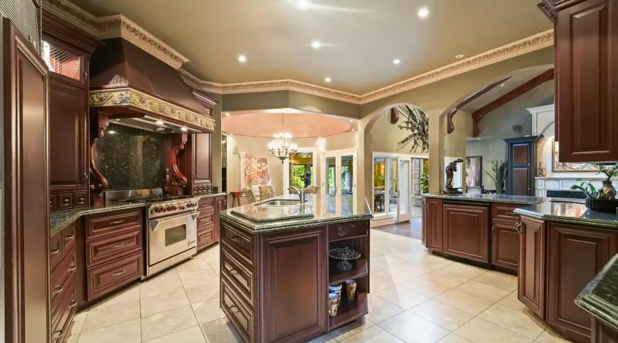 10140 Pineview Trail, Milton, Ontario, L0P 1B0, Canada, 3 Bedrooms Bedrooms, ,8 BathroomsBathrooms,Residential,For Sale,10140 Pineview Trail,1933911
