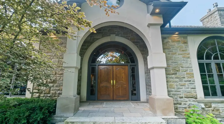 10140 Pineview Trail, Milton, Ontario, L0P 1B0, Canada, 3 Bedrooms Bedrooms, ,8 BathroomsBathrooms,Residential,For Sale,10140 Pineview Trail,1933911