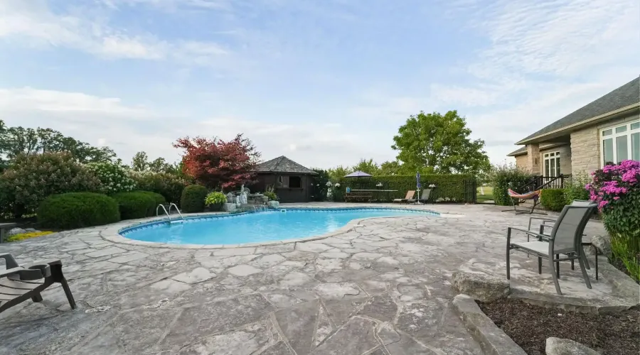 5431 Appleby Line, Burlington, Ontario, L7M 0P3, Canada, 4 Bedrooms Bedrooms, ,6 BathroomsBathrooms,Residential,For Sale,1946448