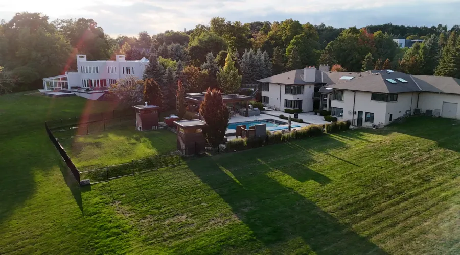 17 Dew Drop Crt, Vaughan, Ontario, L6A 1E9, Canada, 5 Bedrooms Bedrooms, 10 Rooms Rooms,6 BathroomsBathrooms,Residential,For Sale,Dew Drop,1952509