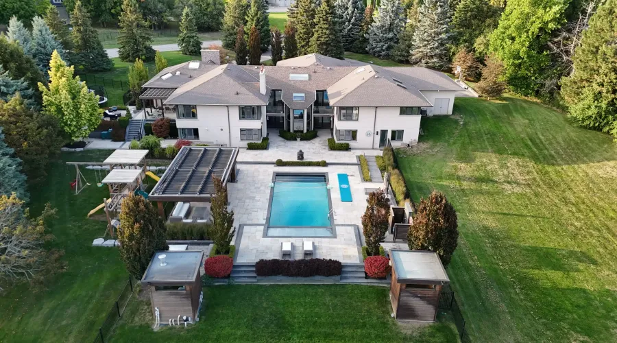 17 Dew Drop Crt, Vaughan, Ontario, L6A 1E9, Canada, 5 Bedrooms Bedrooms, 10 Rooms Rooms,6 BathroomsBathrooms,Residential,For Sale,Dew Drop,1952509