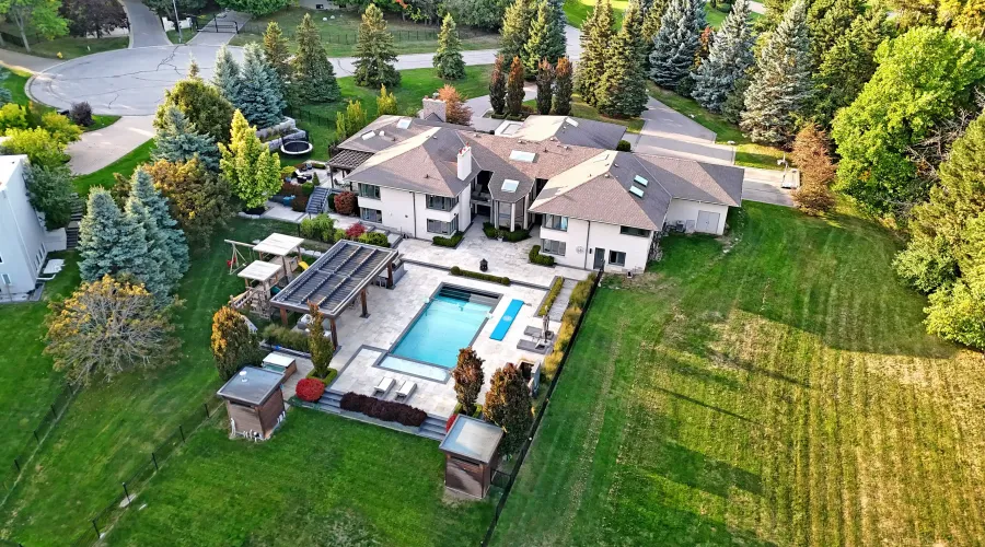17 Dew Drop Crt, Vaughan, Ontario, L6A 1E9, Canada, 5 Bedrooms Bedrooms, 10 Rooms Rooms,6 BathroomsBathrooms,Residential,For Sale,Dew Drop,1952509