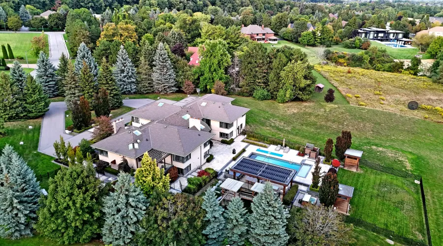17 Dew Drop Crt, Vaughan, Ontario, L6A 1E9, Canada, 5 Bedrooms Bedrooms, 10 Rooms Rooms,6 BathroomsBathrooms,Residential,For Sale,Dew Drop,1952509