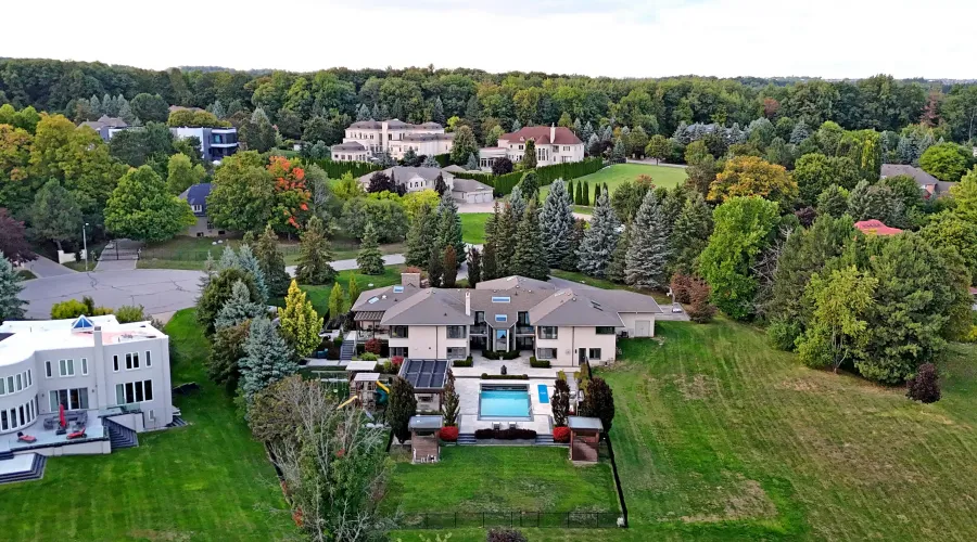 17 Dew Drop Crt, Vaughan, Ontario, L6A 1E9, Canada, 5 Bedrooms Bedrooms, 10 Rooms Rooms,6 BathroomsBathrooms,Residential,For Sale,Dew Drop,1952509