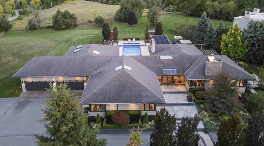 17 Dew Drop Crt, Vaughan, Ontario, L6A 1E9, Canada, 5 Bedrooms Bedrooms, 10 Rooms Rooms,6 BathroomsBathrooms,Residential,For Sale,Dew Drop,1952509