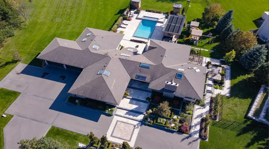 17 Dew Drop Crt, Vaughan, Ontario, L6A 1E9, Canada, 5 Bedrooms Bedrooms, 10 Rooms Rooms,6 BathroomsBathrooms,Residential,For Sale,Dew Drop,1952509
