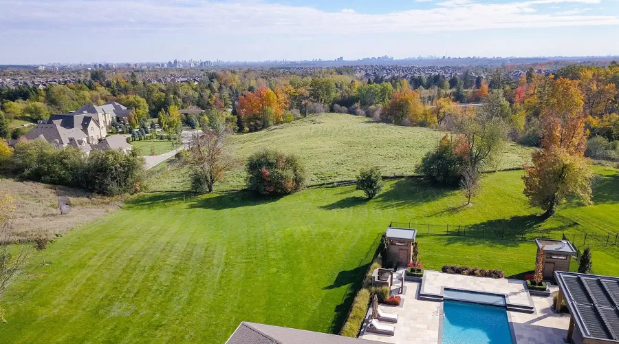 17 Dew Drop Crt, Vaughan, Ontario, L6A 1E9, Canada, 5 Bedrooms Bedrooms, 10 Rooms Rooms,6 BathroomsBathrooms,Residential,For Sale,Dew Drop,1952509