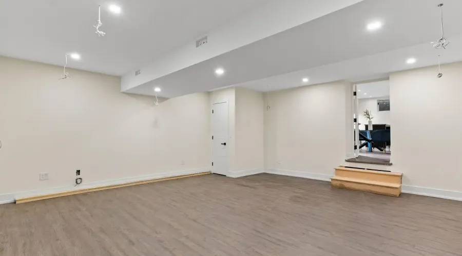 2075 Shawanaga Trail, Mississauga, Ontario, L5H 3Z3, Canada, 4 Bedrooms Bedrooms, ,6 BathroomsBathrooms,Residential,For Sale,1954444