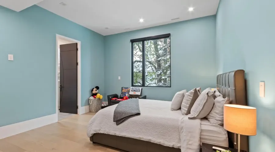 112 Elton Park Road, Oakville, Ontario, L6J 4C1, Canada, 4 Bedrooms Bedrooms, ,8 BathroomsBathrooms,Residential,For Sale,112 Elton Park Road,1990366