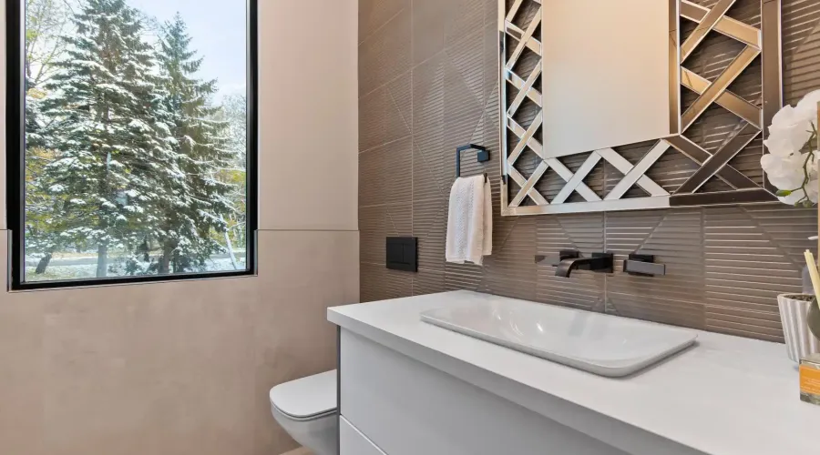 112 Elton Park Road, Oakville, Ontario, L6J 4C1, Canada, 4 Bedrooms Bedrooms, ,8 BathroomsBathrooms,Residential,For Sale,112 Elton Park Road,1990366