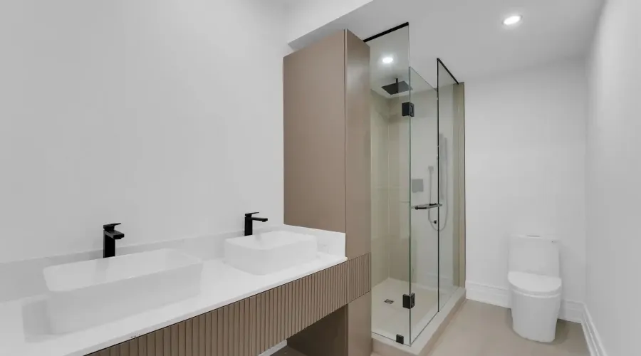 468 Saville Crescent, Oakville, Ontario, L6L 3V1, Canada, 4 Bedrooms Bedrooms, ,6 BathroomsBathrooms,Residential,For Sale,468 Saville Crescent,2003574