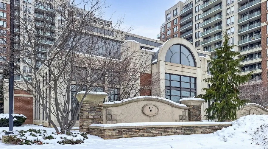 330 Red Maple Road, Richmond Hill, Ontario, Canada, 1 Bedroom Bedrooms, ,1 BathroomBathrooms,Condo,For Sale,Red Maple,2,2011045